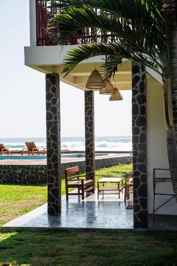 The Ujung Bocur Bungalows Krui Extérieur photo
